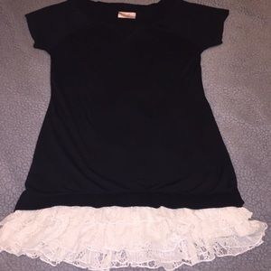 Romeo & Juliet Coture Tunic Top with lace bottom
